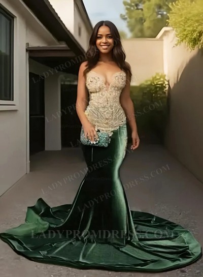 2025 Sweetheart Hunter Green Mermaid Prom Dresses with Beaded