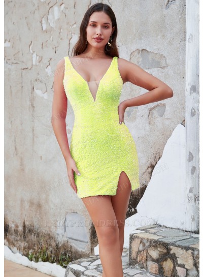 Light Yellow Sheath Sequins V-neck Sleeveless Short/Mini Cocktail / Homecoming Dresses